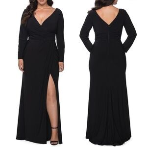 NWT La Femme Curve 29044 Long Sleeve Ruched Gown in Black Sz. 14